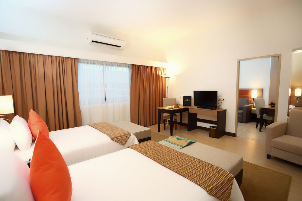 Raia Hotel & Convention Centre Terengganu Kuala Terengganu Extérieur photo