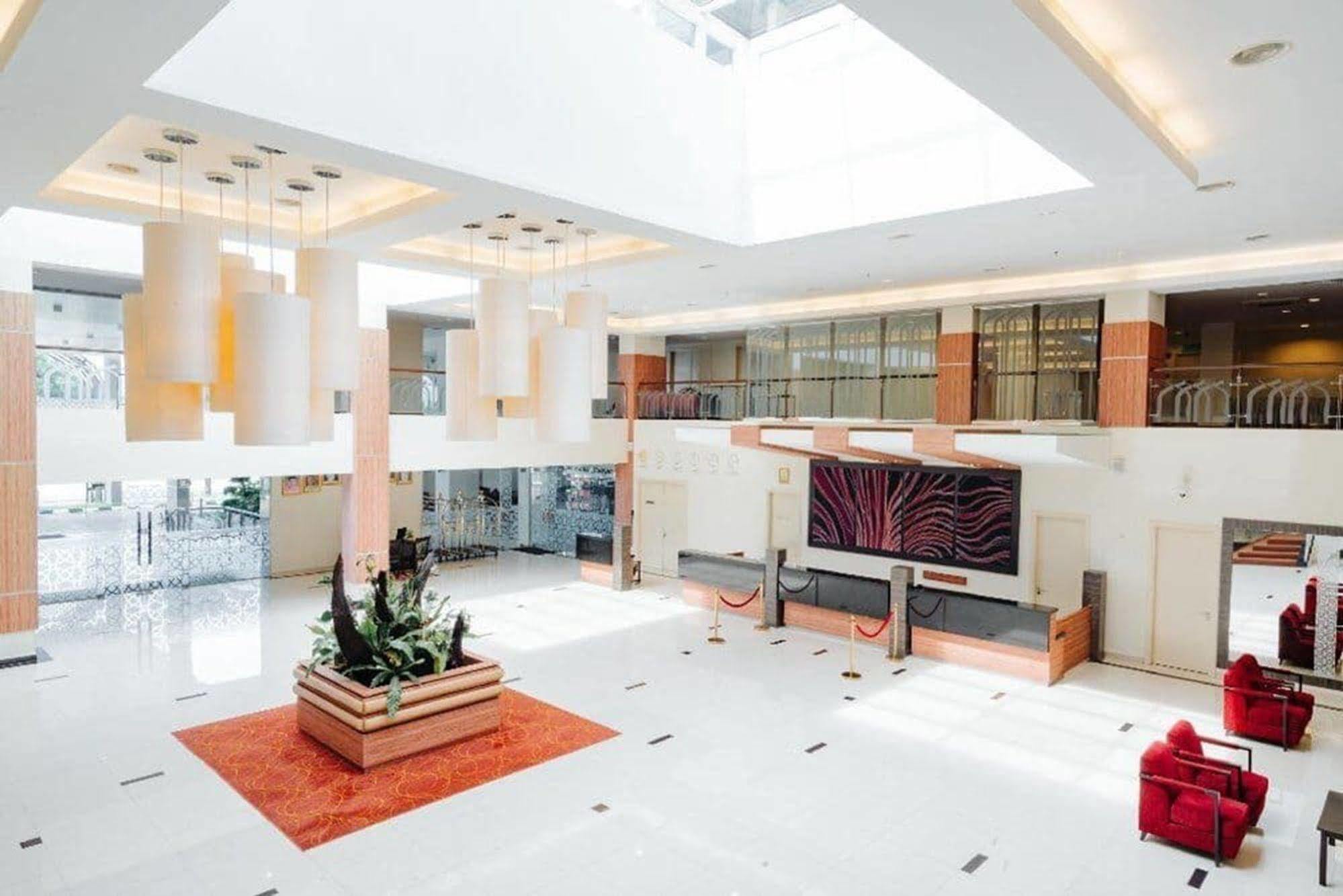 Raia Hotel & Convention Centre Terengganu Kuala Terengganu Extérieur photo